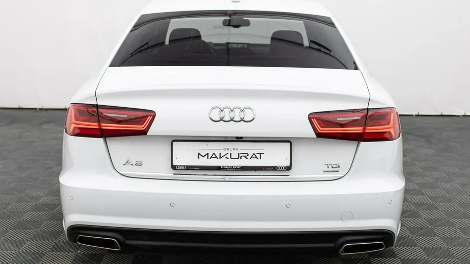 AUDI A6 -