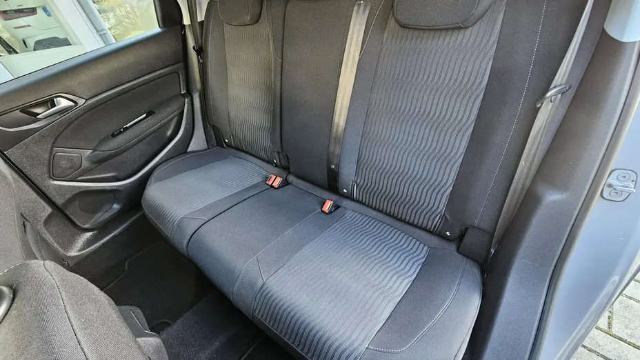 PEUGEOT 308 -