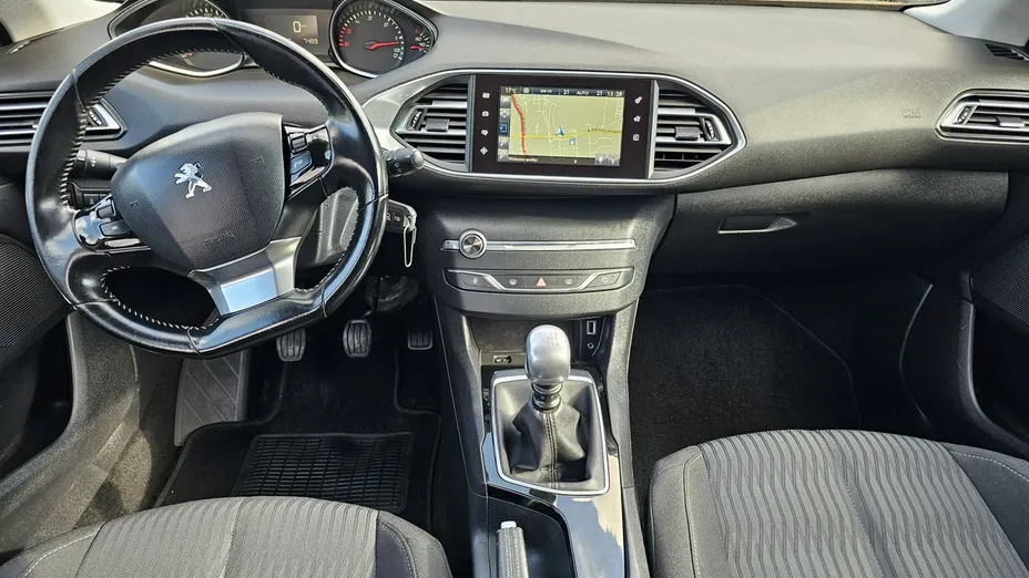 PEUGEOT 308 -