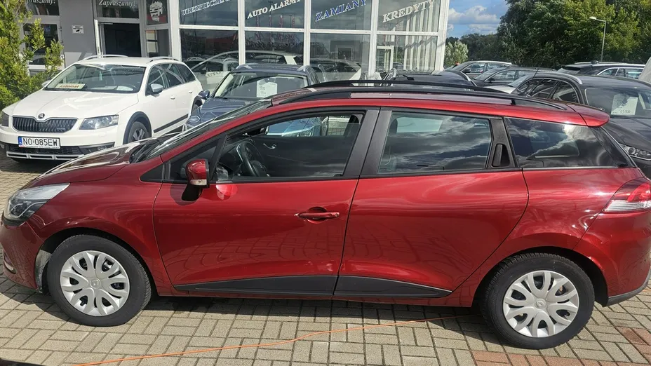 RENAULT Clio -