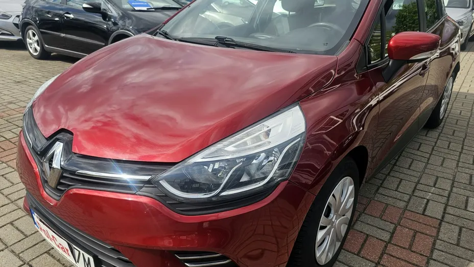 RENAULT Clio -