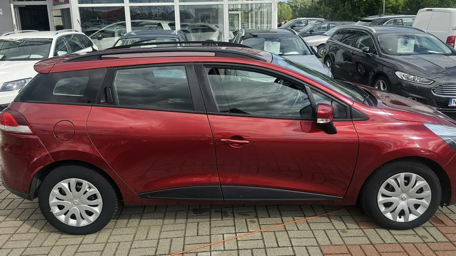 RENAULT Clio -
