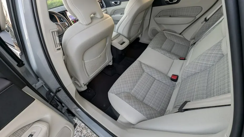 VOLVO XC60 -