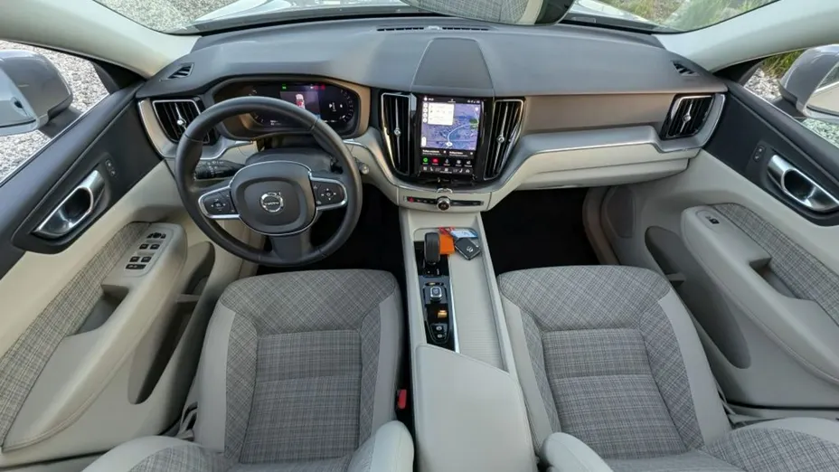 VOLVO XC60 -