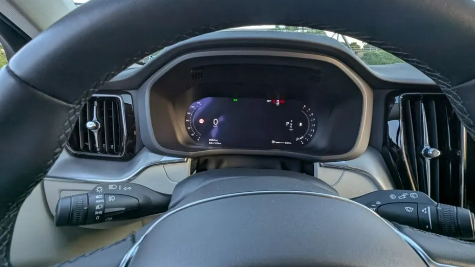VOLVO XC60 -