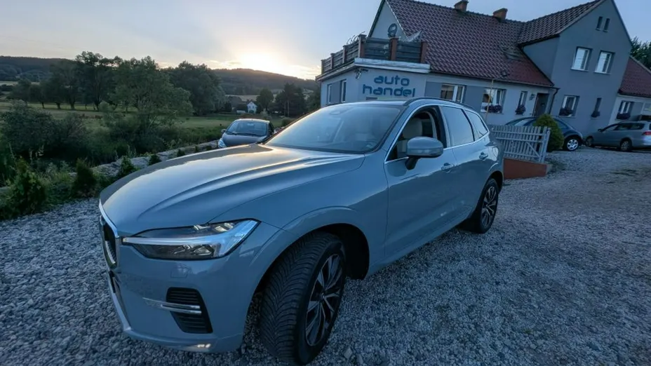 VOLVO XC60 -