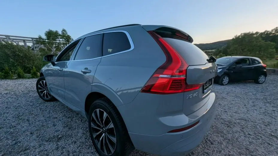 VOLVO XC60 -