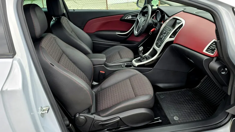 OPEL Astra -