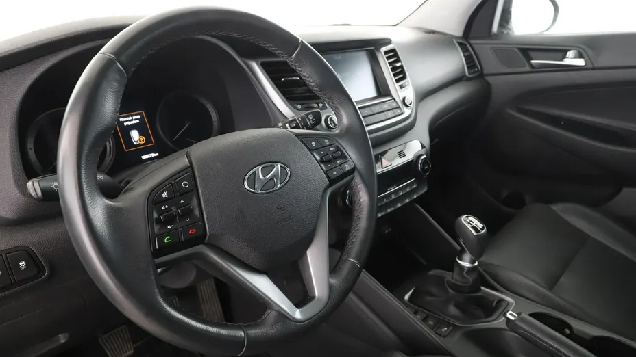 HYUNDAI Tucson -