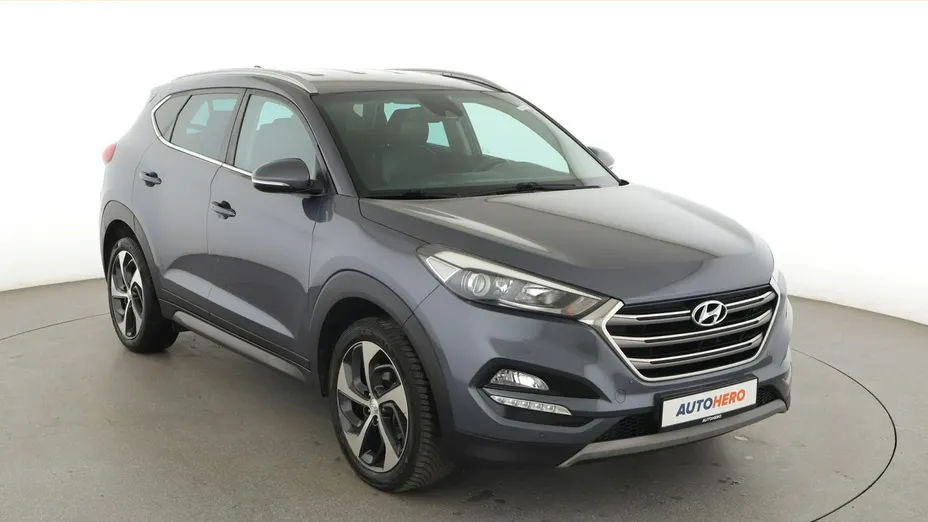 HYUNDAI Tucson -