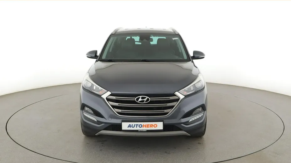 HYUNDAI Tucson -