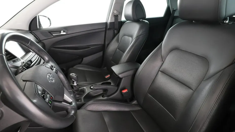 HYUNDAI Tucson -