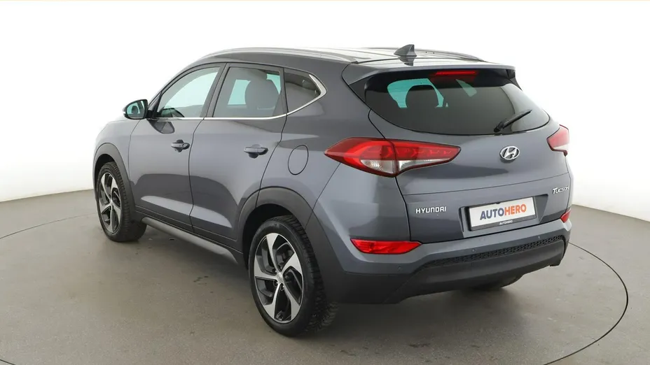 HYUNDAI Tucson -