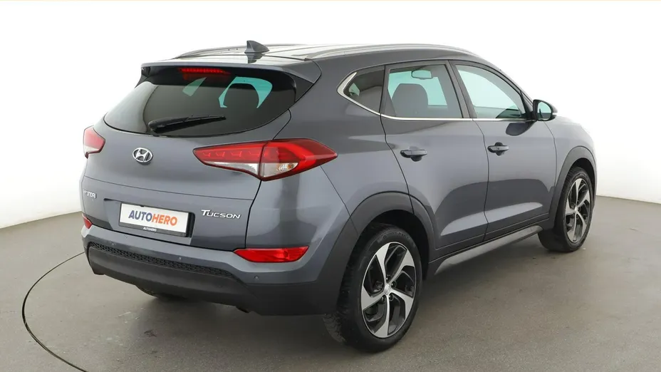 HYUNDAI Tucson -