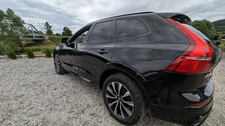 VOLVO XC60 -