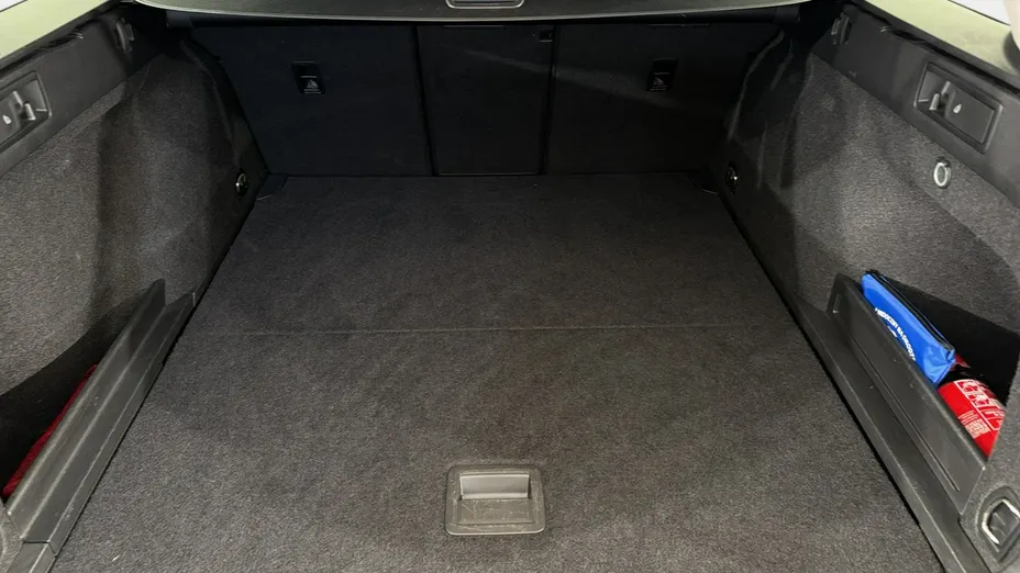 VOLKSWAGEN Passat -