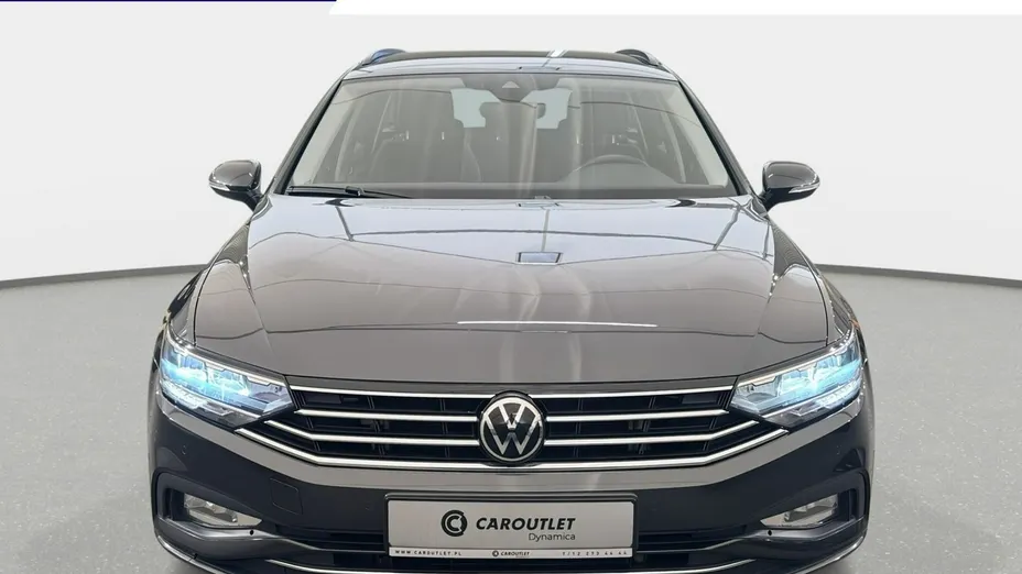 VOLKSWAGEN Passat -