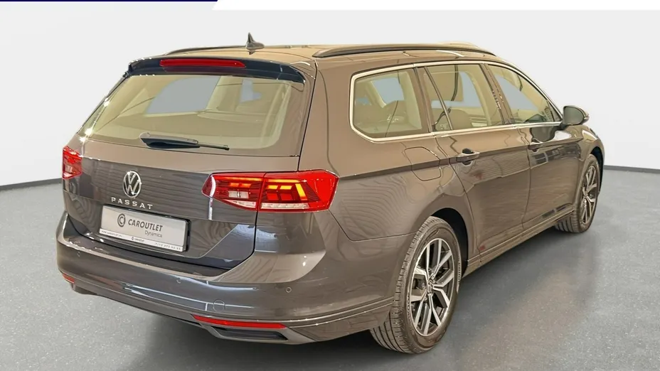 VOLKSWAGEN Passat -