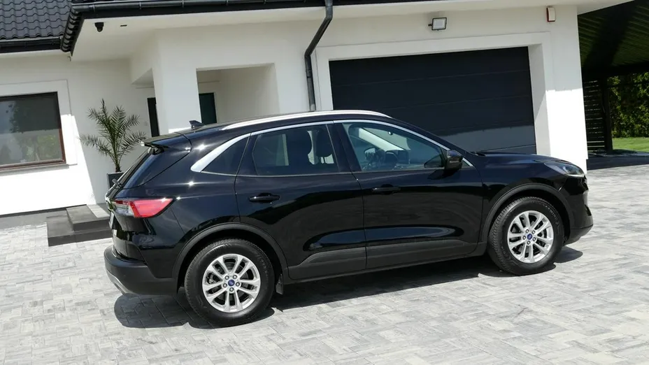 FORD Kuga -