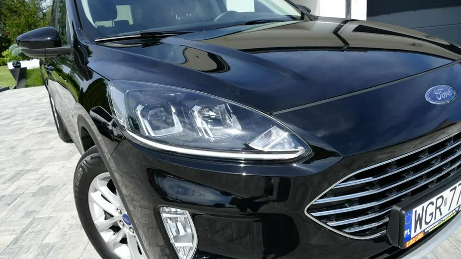 FORD Kuga -