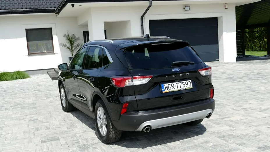FORD Kuga -
