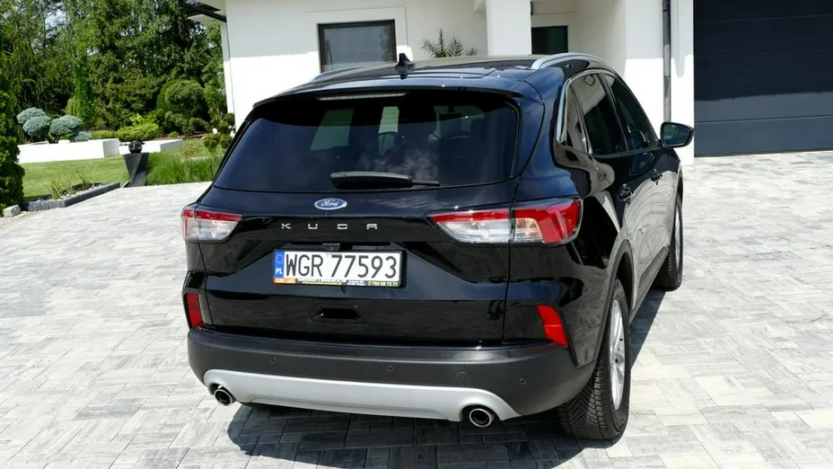 FORD Kuga -