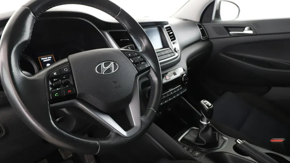 HYUNDAI Tucson -