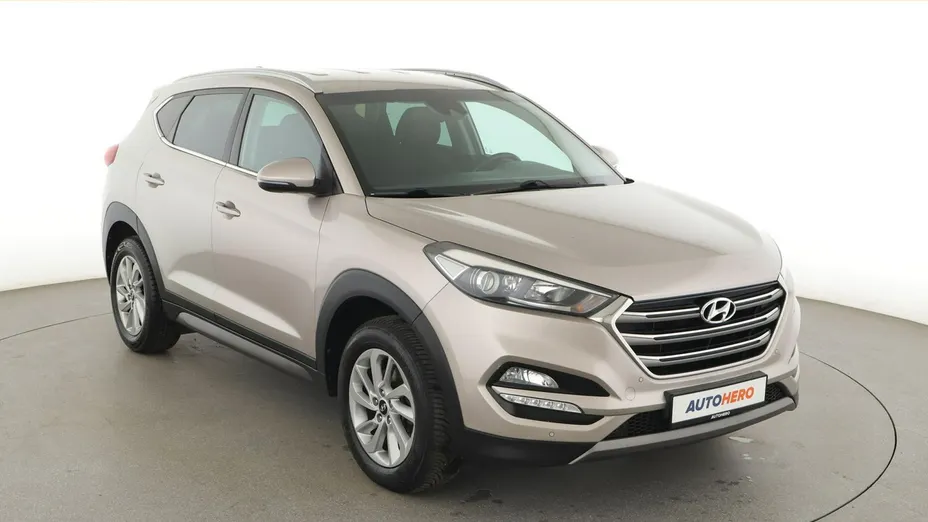 HYUNDAI Tucson -