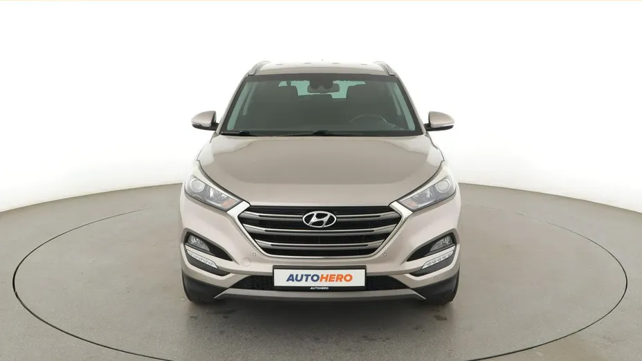 HYUNDAI Tucson -