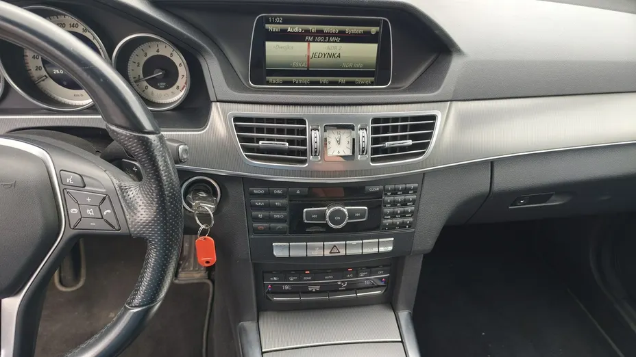 MERCEDES-BENZ E Klasa -