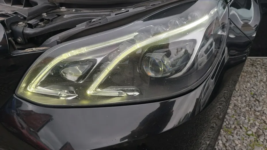 MERCEDES-BENZ E Klasa -