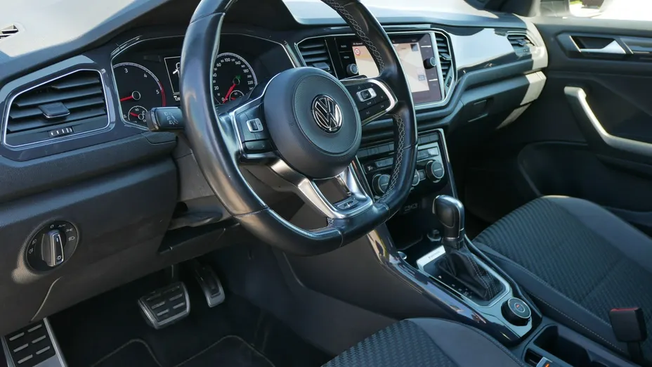 VOLKSWAGEN T-ROC -