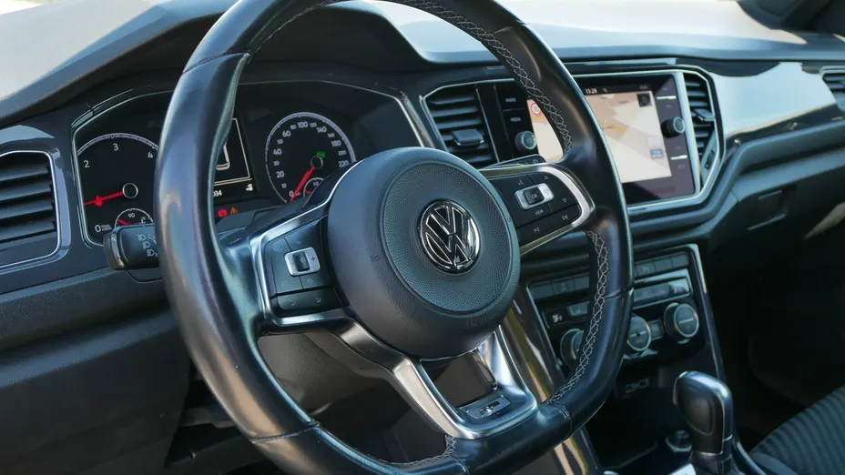 VOLKSWAGEN T-ROC -