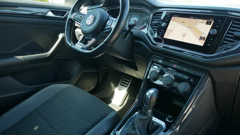 VOLKSWAGEN T-ROC -