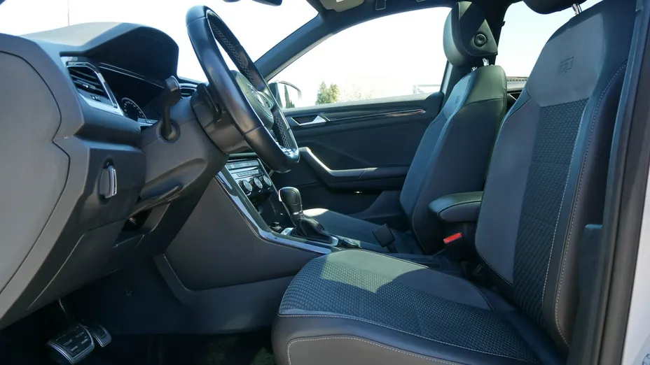VOLKSWAGEN T-ROC -