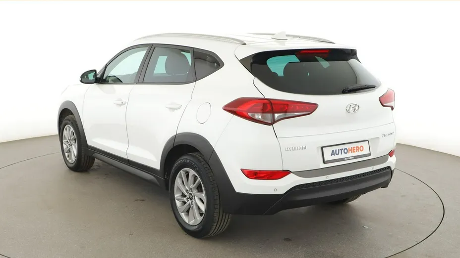 HYUNDAI Tucson -