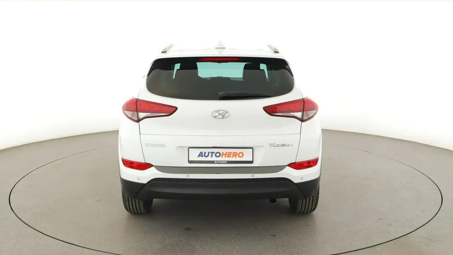 HYUNDAI Tucson -