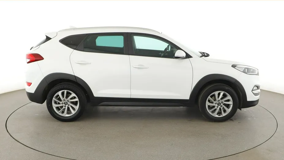 HYUNDAI Tucson -