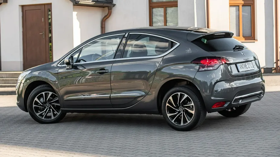 CITROEN DS4 -