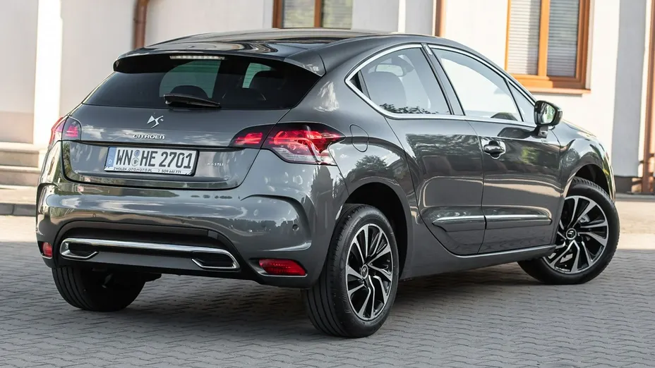 CITROEN DS4 -