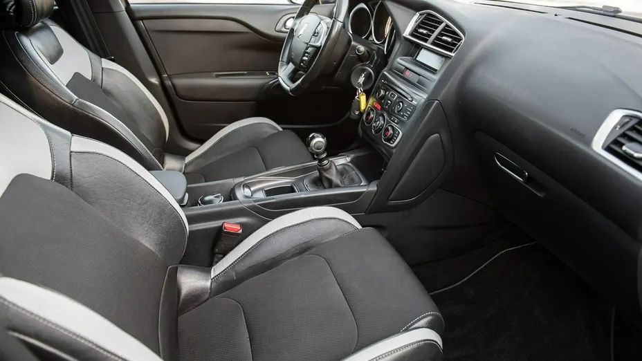 CITROEN DS4 -