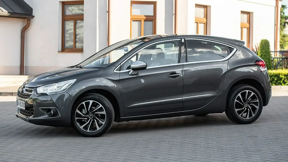 CITROEN DS4 -