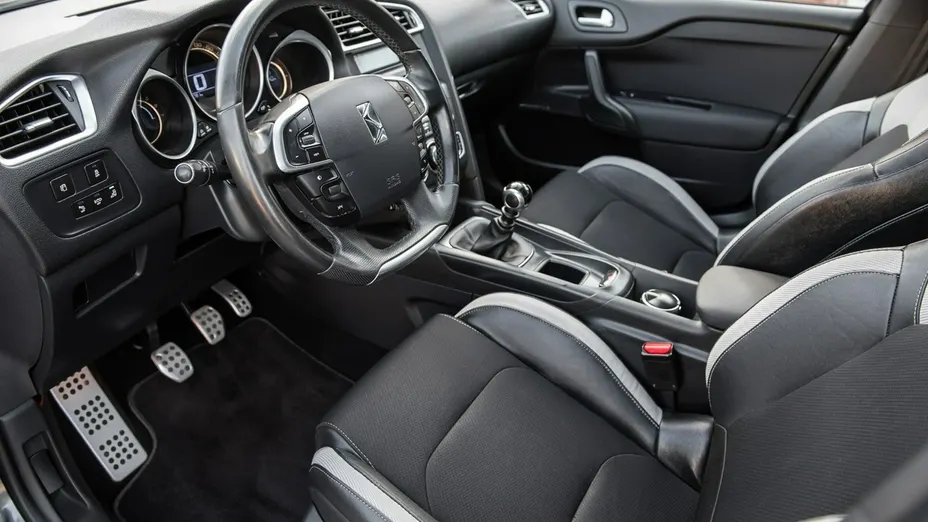 CITROEN DS4 -