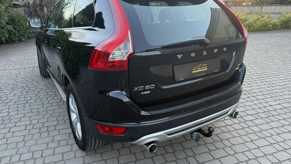 VOLVO XC60 -