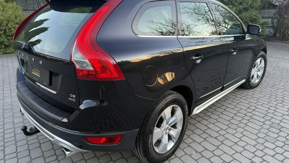 VOLVO XC60 -