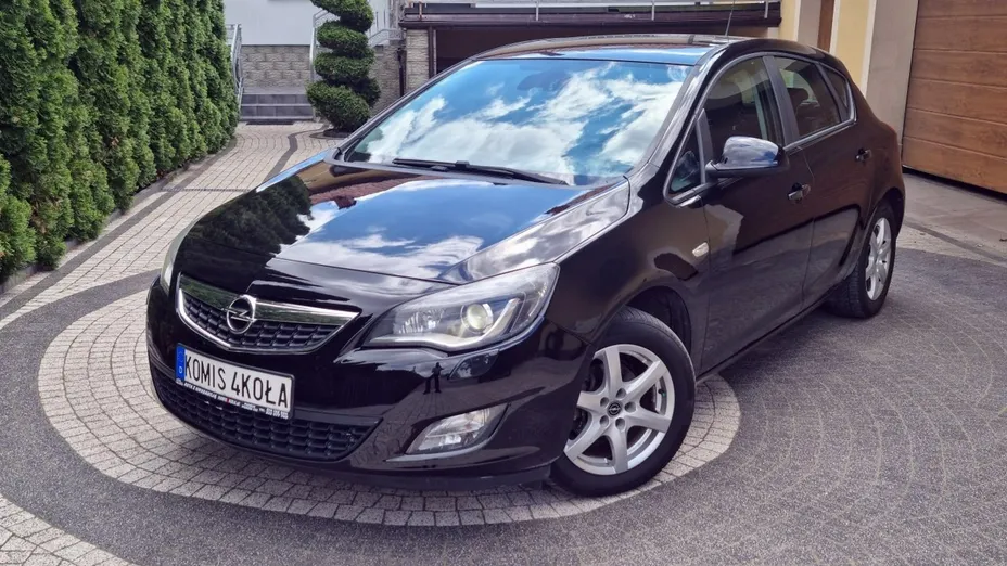 OPEL Astra -