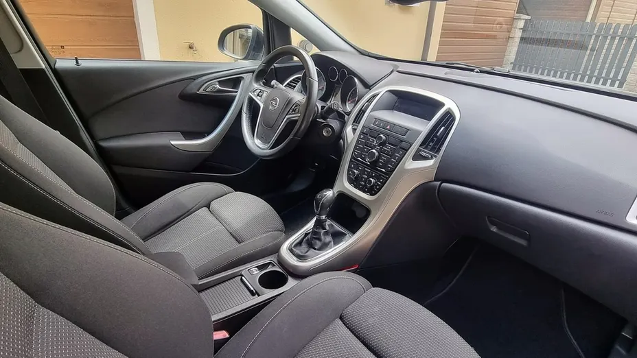 OPEL Astra -
