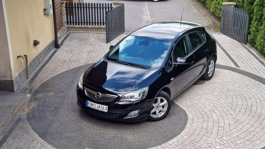 OPEL Astra -