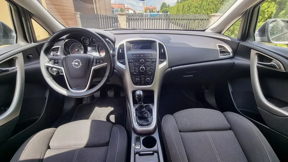 OPEL Astra -
