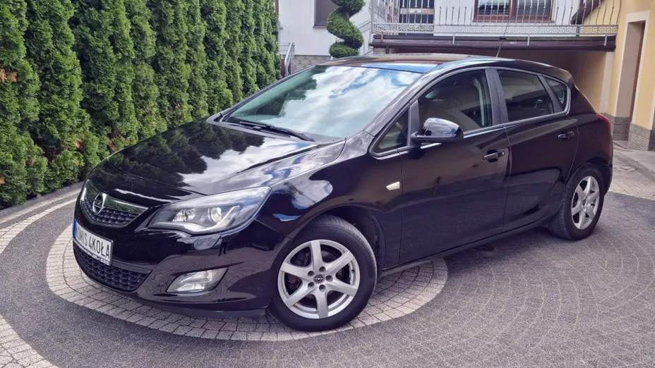 OPEL Astra -